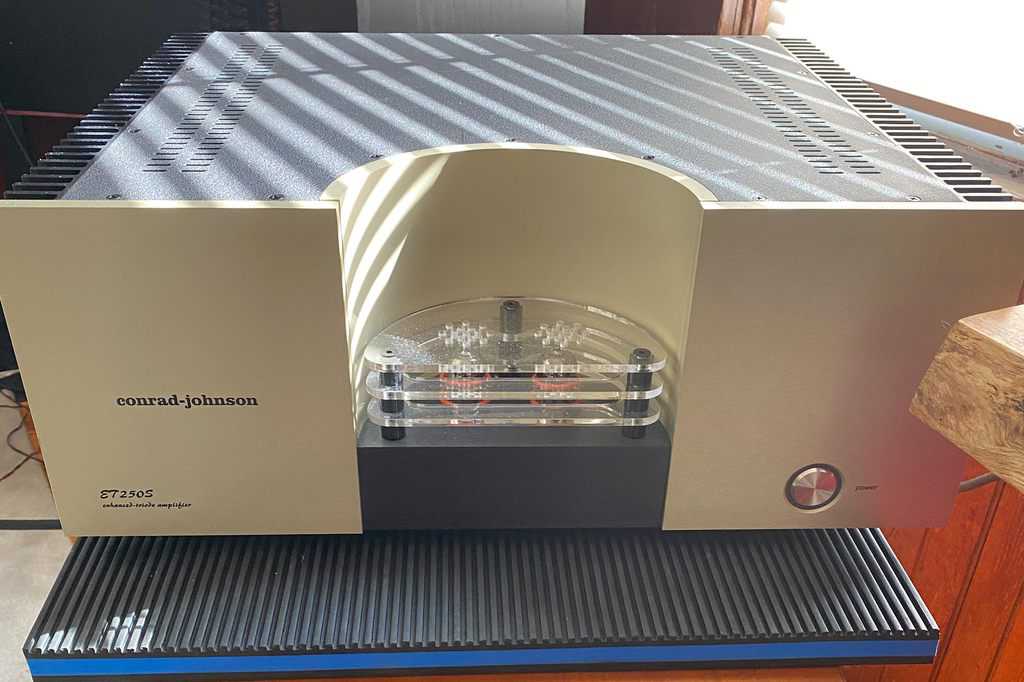 Conrad Johnson ET250s Power Amp