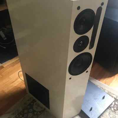 NHT 2.9 / 1.5 audiophile speaker system
