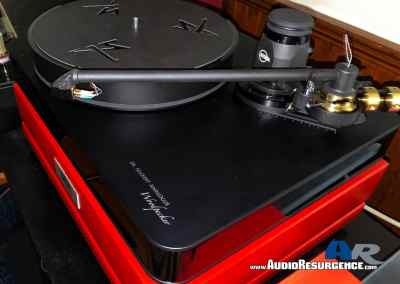 Dr. Feickert Woodpecker turntable Kuzma Stogi S 12VTA tonearm